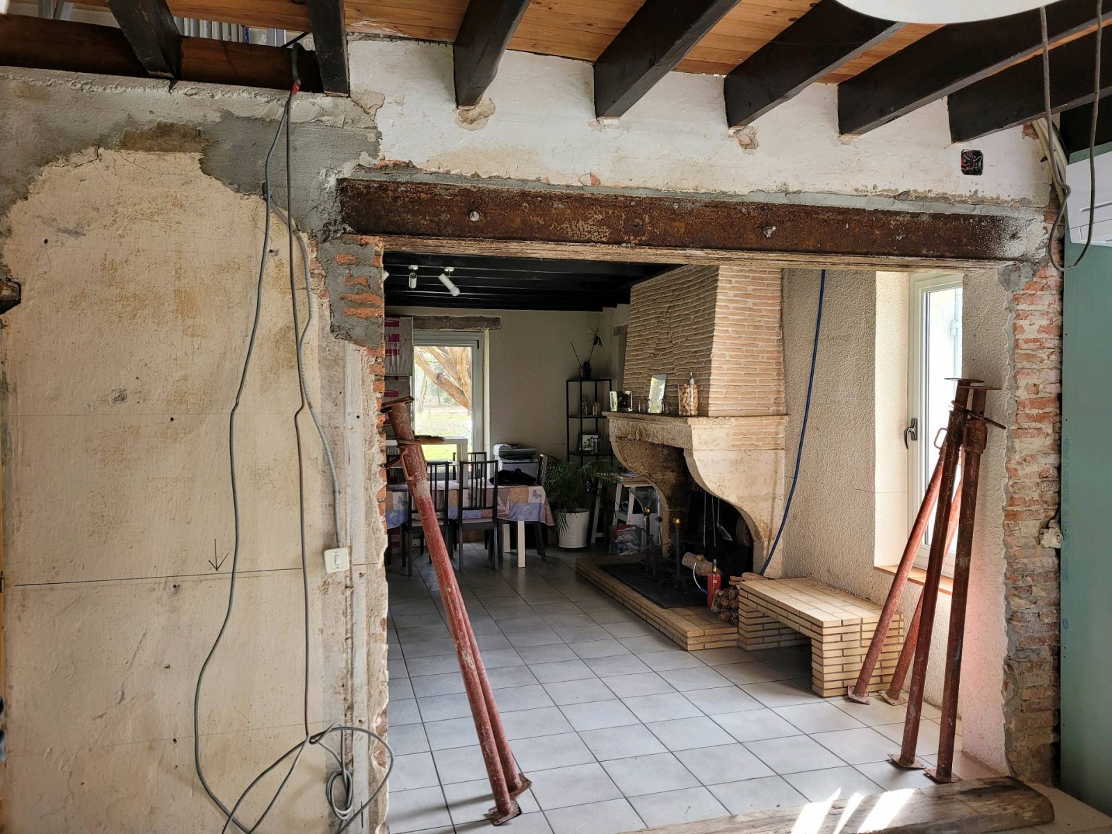 découvrez nos conseils et solutions pour la rénovation intérieure : idées déco, choix de matériaux, astuces pour moderniser votre logement et réussir tous vos projets d’aménagement.