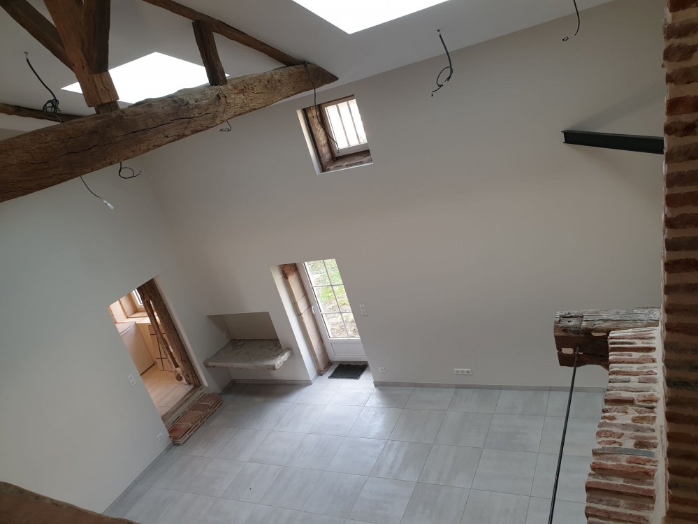 découvrez nos conseils et astuces pour réussir votre projet de rénovation intérieure : idées déco, choix des matériaux, budget et professionnels pour transformer votre intérieur facilement.