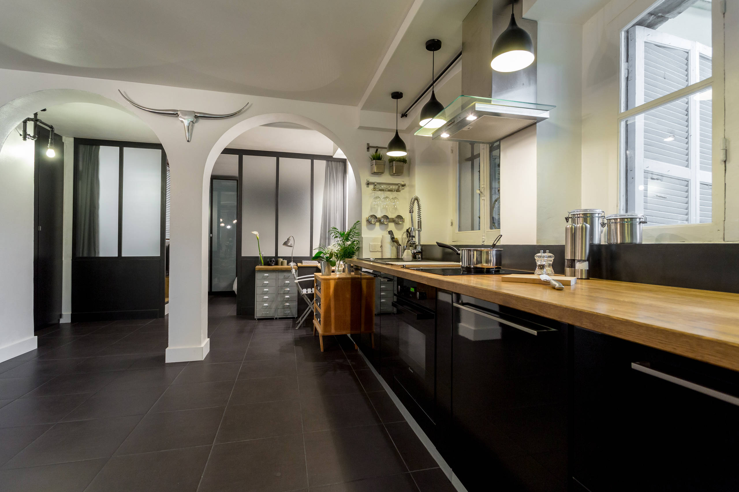 découvrez notre expertise en rénovation de loft dans le 10ème arrondissement : transformation sur-mesure, optimisation des espaces et finitions haut de gamme pour un intérieur moderne et lumineux.
