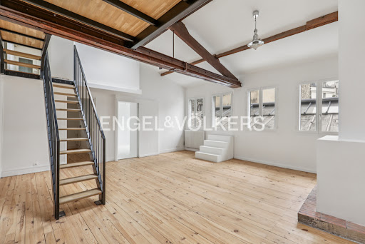 vous cherchez à rénover votre loft à paris 10 ? profitez de notre expertise pour transformer votre espace avec des solutions sur-mesure, modernes et adaptées à vos besoins. devis gratuit et accompagnement complet.