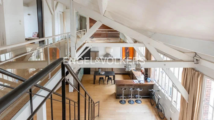 confiez la rénovation de votre loft à paris 75010 à des experts. bénéficiez de conseils personnalisés et d'une transformation sur-mesure pour un espace moderne et unique.