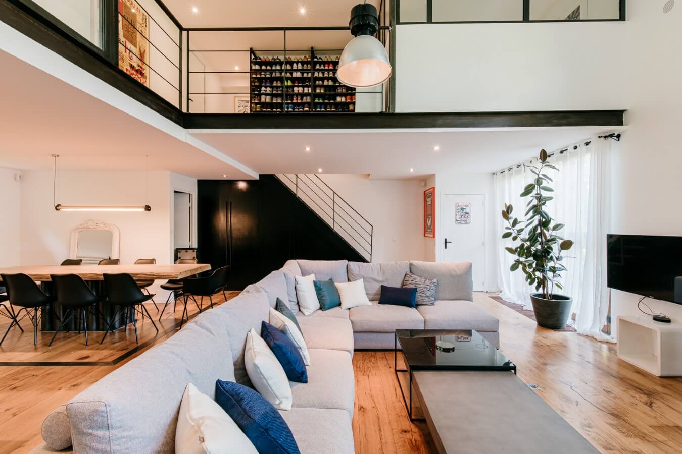 confiez la rénovation de votre loft à paris 10 à des experts. améliorez votre espace avec des solutions sur mesure, un design contemporain et des matériaux de qualité. demandez votre devis gratuit.