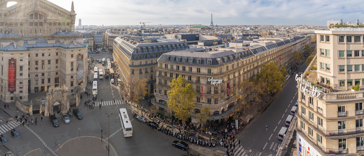découvrez nos services de rénovation à paris : appartements, maisons et locaux professionnels. bénéficiez d’un accompagnement sur-mesure pour vos travaux, du conseil à la réalisation, avec des artisans qualifiés.