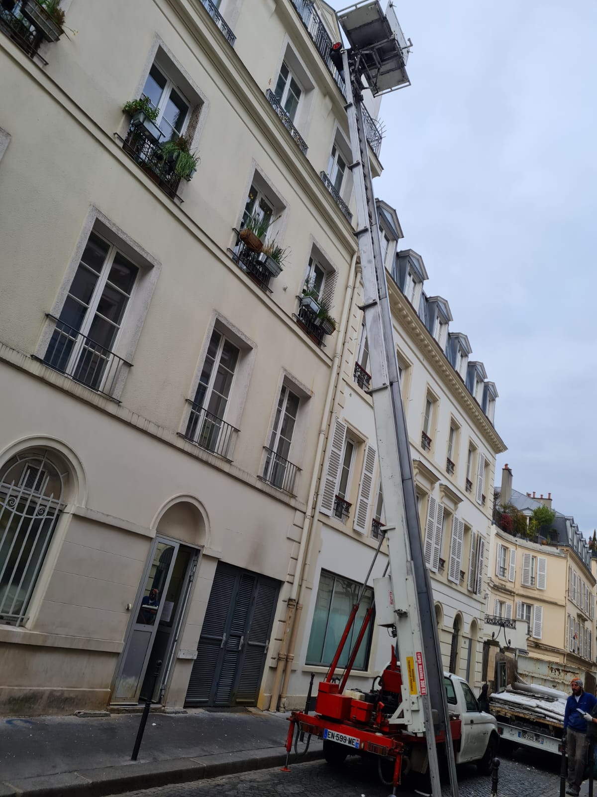 confiez votre rénovation à paris 75010 à des professionnels expérimentés. devis gratuit, travaux sur mesure pour appartements, maisons ou locaux commerciaux. qualité et respect des délais garantis.