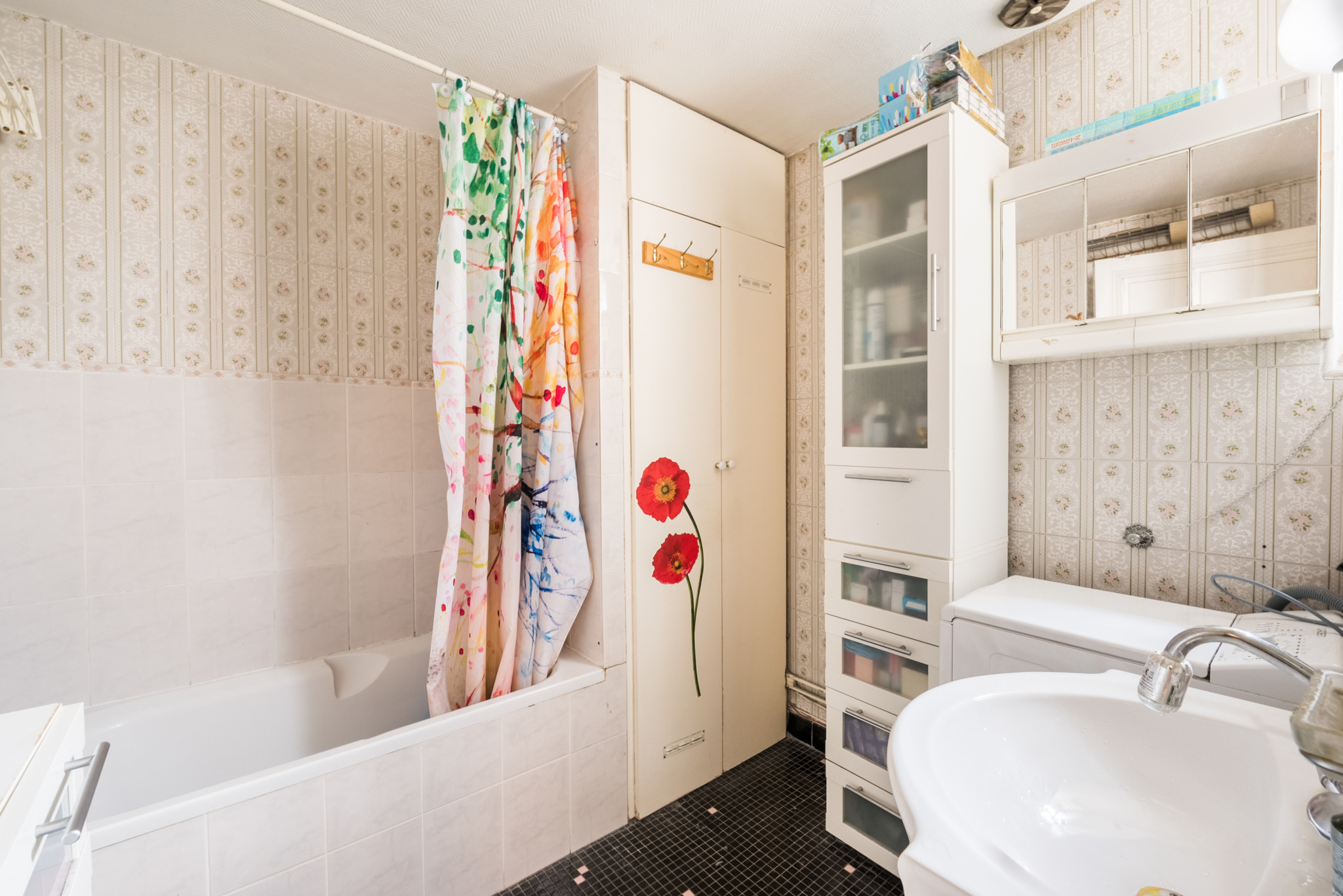 confiez votre projet de rénovation à paris 75010 à des professionnels expérimentés. travaux de qualité, conseils sur-mesure et accompagnement personnalisé pour rénover votre appartement ou local.