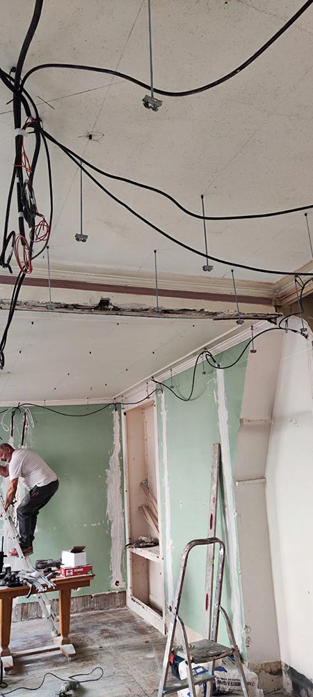 vous cherchez une entreprise de rénovation à paris 75010 ? profitez d’un service professionnel pour tous vos travaux : rénovation appartement, maison, salle de bain, cuisine. devis gratuit et rapide !