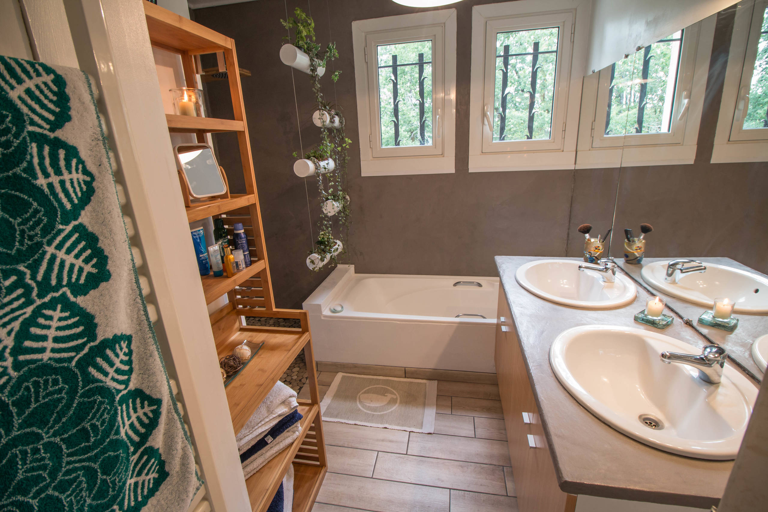 confiez la rénovation de votre salle de bain à paris 10 à des experts. profitez de conseils personnalisés, d’un accompagnement sur-mesure et d’un résultat moderne, fonctionnel et élégant pour valoriser votre intérieur.