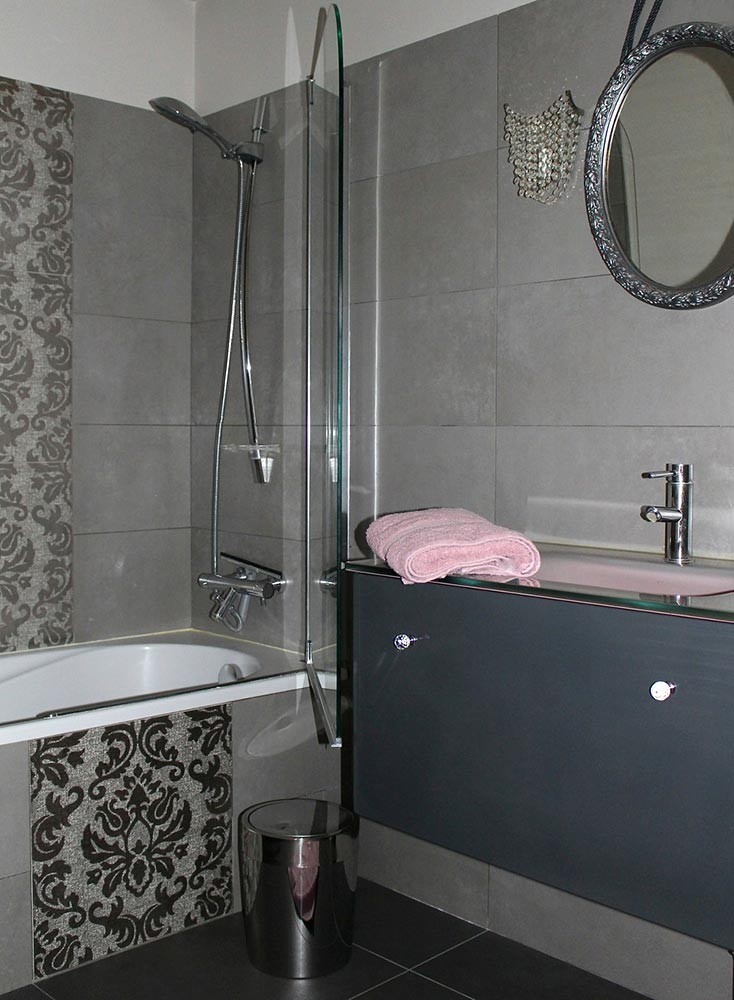confiez la rénovation de votre salle de bain à paris 75010 à des experts. design moderne, matériaux de qualité et finitions soignées pour transformer votre espace selon vos envies.