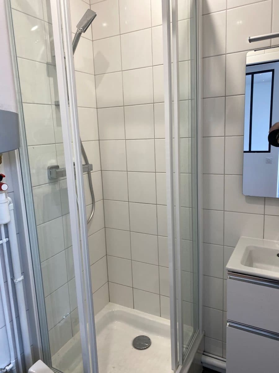 confiez la r&eacute;novation de votre studio &agrave; paris 75010 &agrave; des professionnels exp&eacute;riment&eacute;s. optimisation d'espace, modernisation et finitions soign&eacute;es pour un appartement sur-mesure, adapt&eacute; &agrave; vos besoins et votre budget.