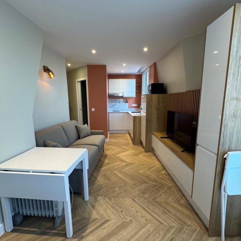 d&eacute;couvrez nos services de r&eacute;novation de studio &agrave; paris : am&eacute;nagement sur mesure, optimisation de l'espace et conseils d'experts pour transformer votre studio en un lieu moderne, confortable et fonctionnel.
