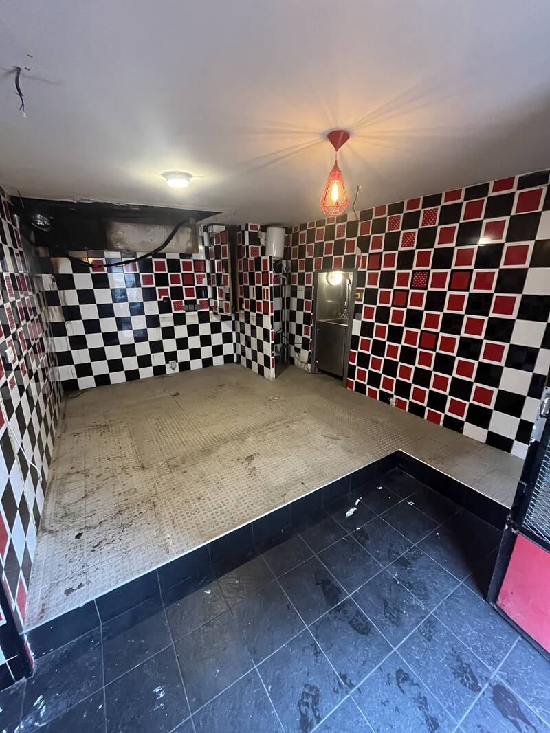vous souhaitez rénover un local commercial à paris 75010 ? découvrez nos solutions sur mesure pour transformer votre espace professionnel, attirer plus de clients et valoriser votre commerce dans le 10e arrondissement. devis gratuit !