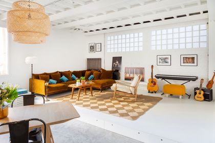 d&eacute;couvrez nos conseils et services pour r&eacute;nover un loft &agrave; paris 75010. donnez une nouvelle vie &agrave; votre espace avec des solutions sur mesure adapt&eacute;es &agrave; vos besoins et &agrave; votre style.