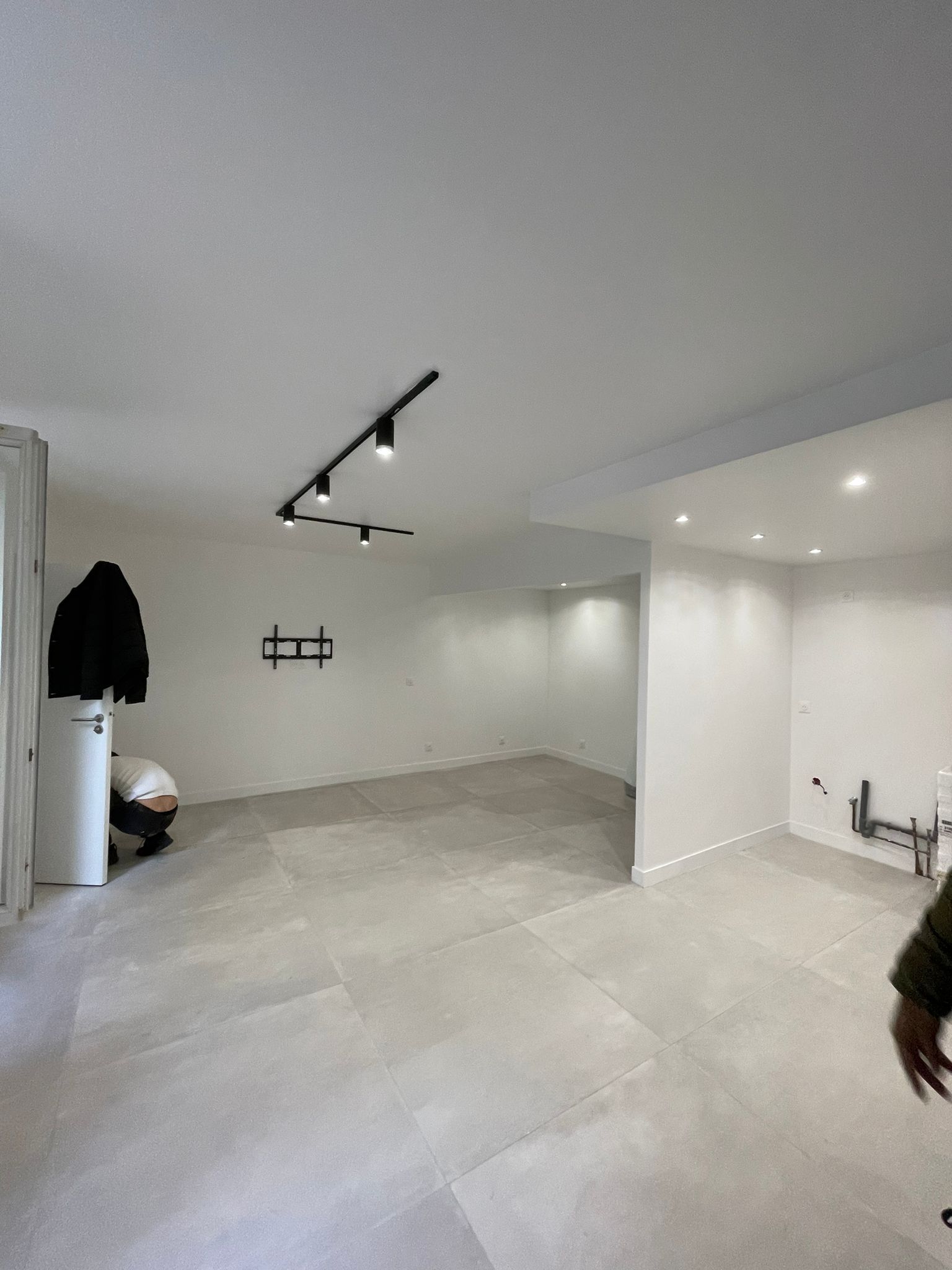 vous souhaitez r&eacute;nover un studio &agrave; paris 75010 ? d&eacute;couvrez nos conseils et solutions efficaces pour un am&eacute;nagement optimal, une r&eacute;novation moderne et un gain de place dans votre appartement situ&eacute; dans le 10&egrave;me arrondissement.