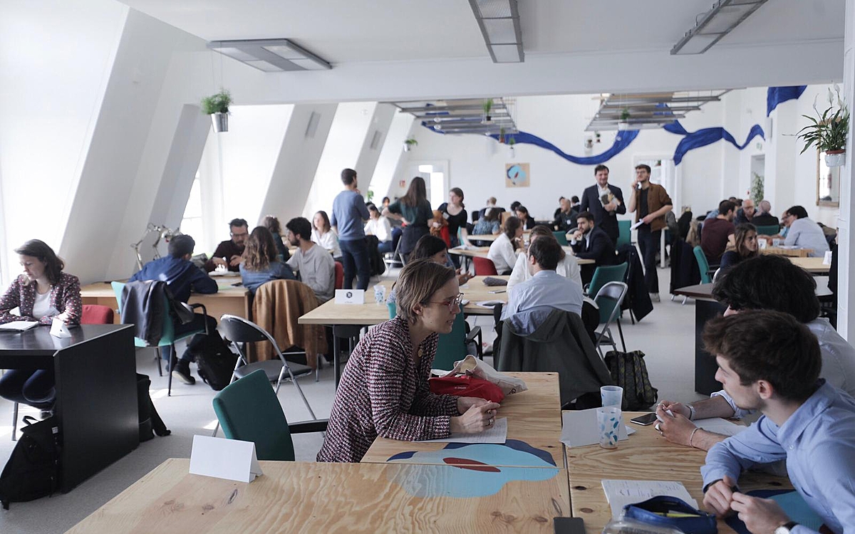 découvrez nos conseils et astuces pour réussir votre rénovation dans le 10e arrondissement de paris. optimisez vos travaux, bénéficiez d'idées inspirantes et trouvez les meilleurs professionnels pour transformer votre espace en toute sérénité.