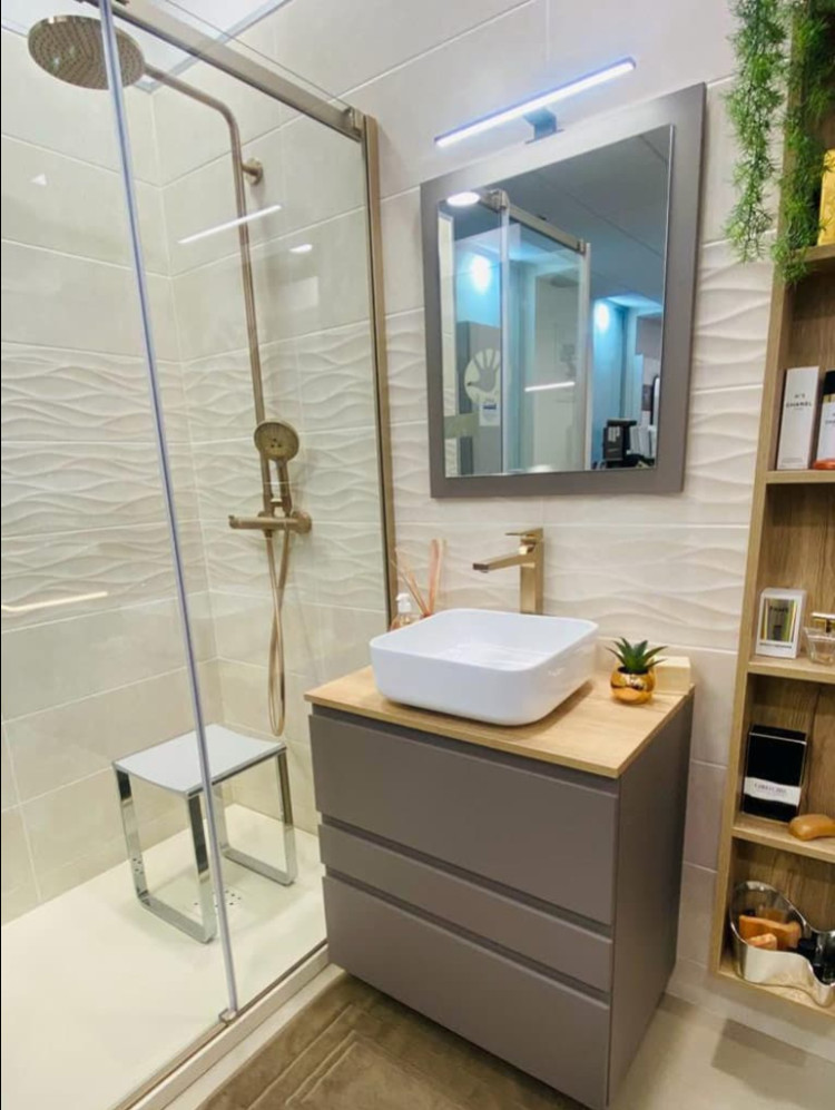découvrez des idées et conseils pour aménager ou rénover votre salle de bain à paris 10. trouvez des professionnels, inspirations déco et solutions pratiques adaptées à votre espace.