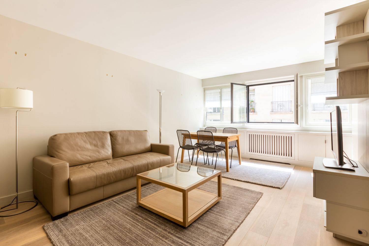 confiez vos travaux d'appartement à paris 75010 à des professionnels qualifiés. rénovation, aménagement, peinture ou décoration : un accompagnement sur-mesure pour valoriser votre bien.