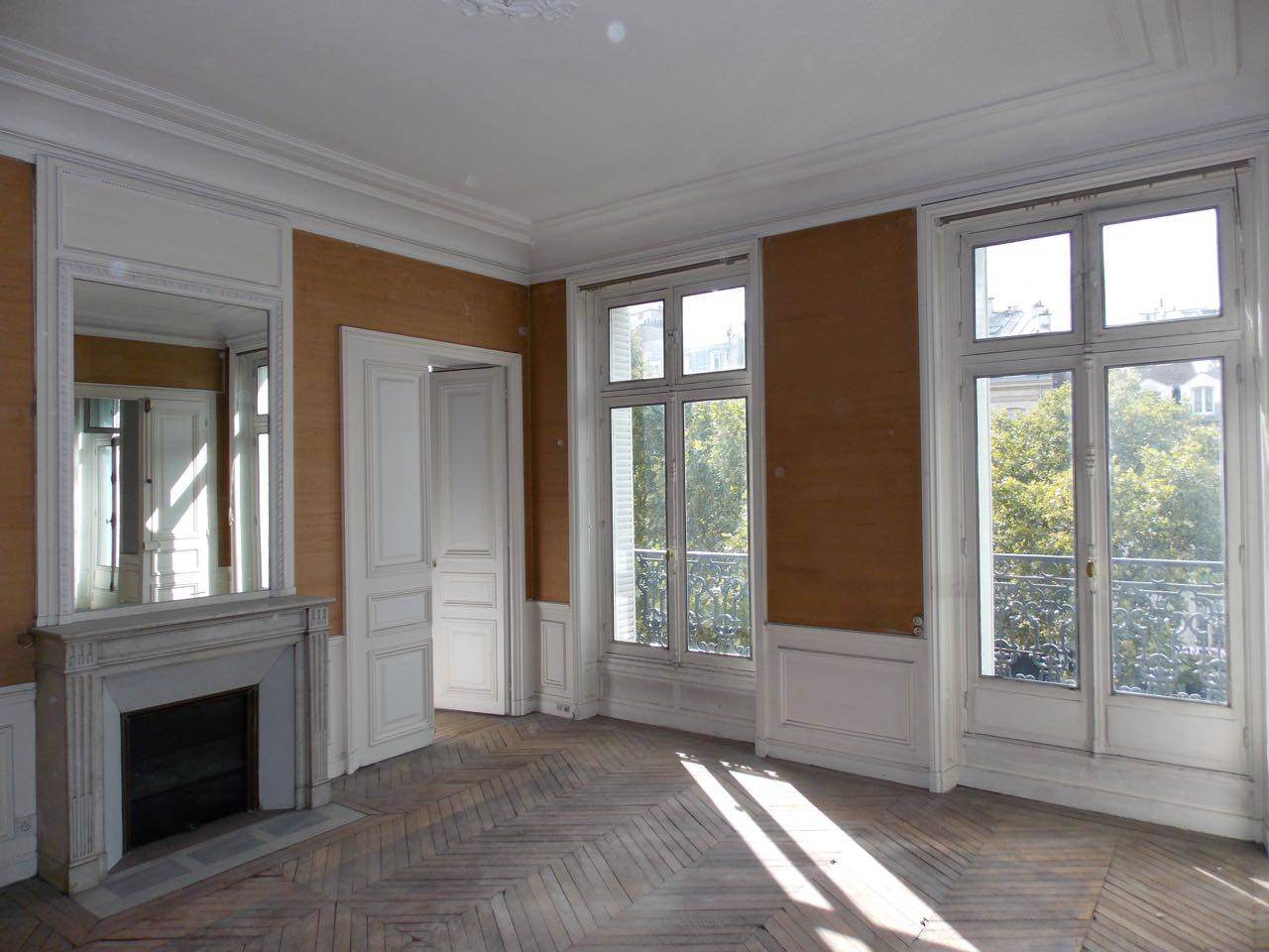 confiez vos travaux d'appartement à paris 75010 à des professionnels qualifiés. rénovation, aménagement, devis gratuit et conseils personnalisés pour un résultat sur-mesure.