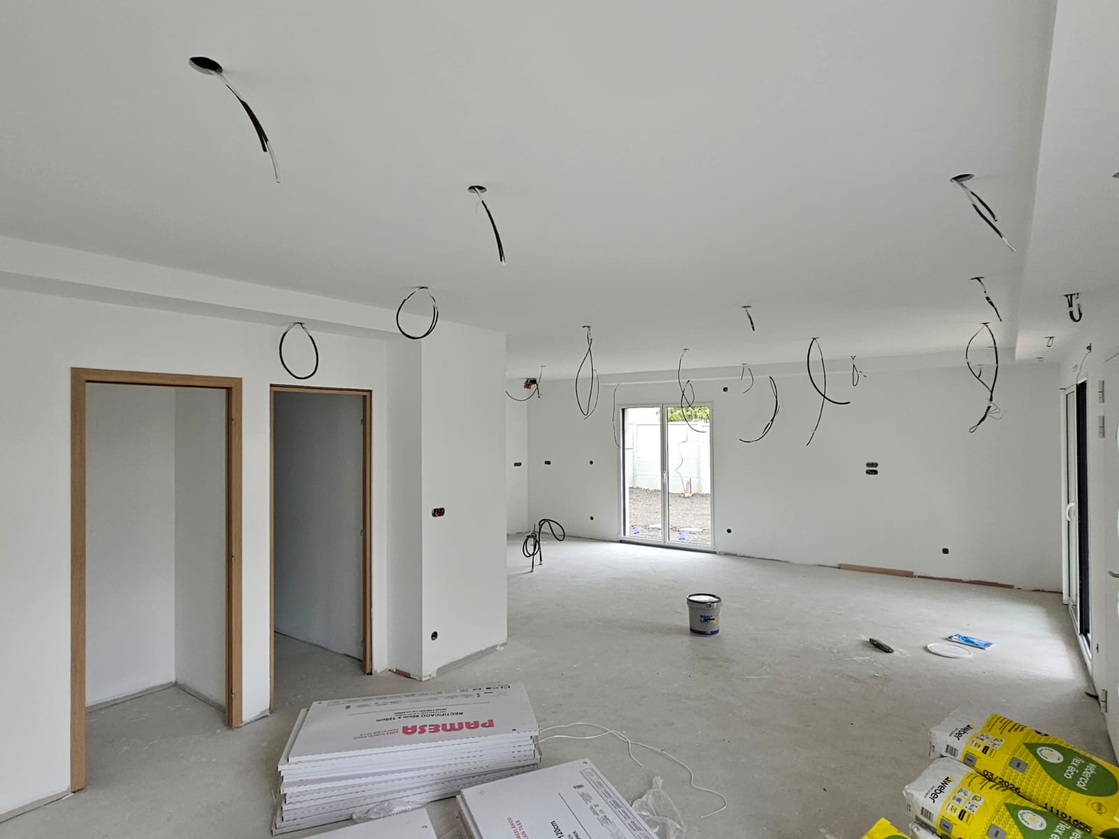 d&eacute;couvrez nos solutions pour vos travaux d'int&eacute;rieur : r&eacute;novation, am&eacute;nagement, d&eacute;coration et conseils pratiques pour transformer votre maison selon vos envies.
