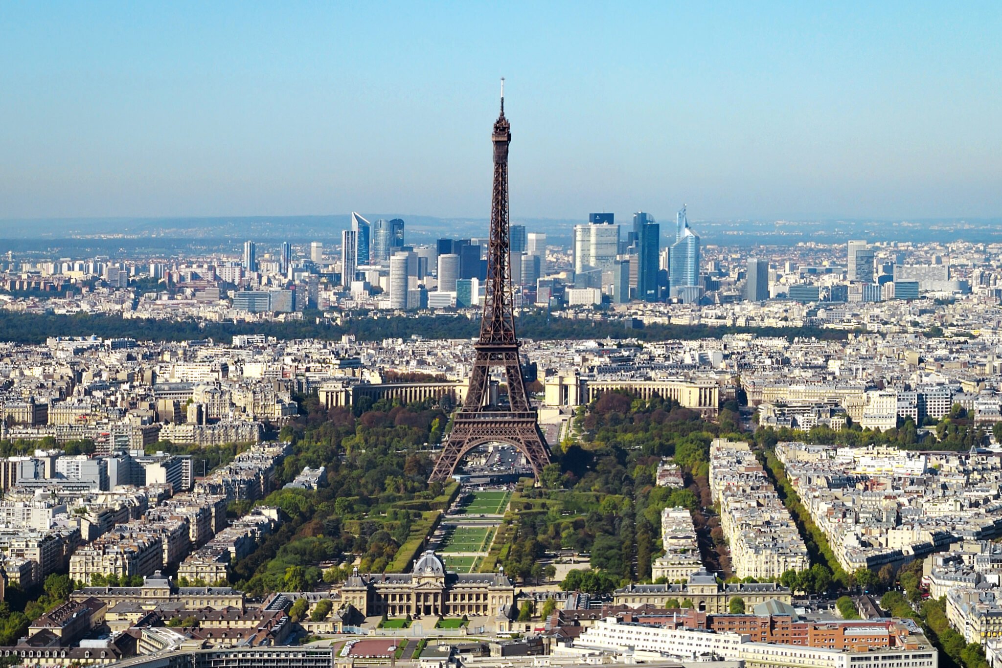 découvrez tous les types de rénovation disponibles à paris 10 : rénovation complète, partielle, intérieure ou extérieure. conseils et devis personnalisés pour transformer votre espace selon vos besoins.