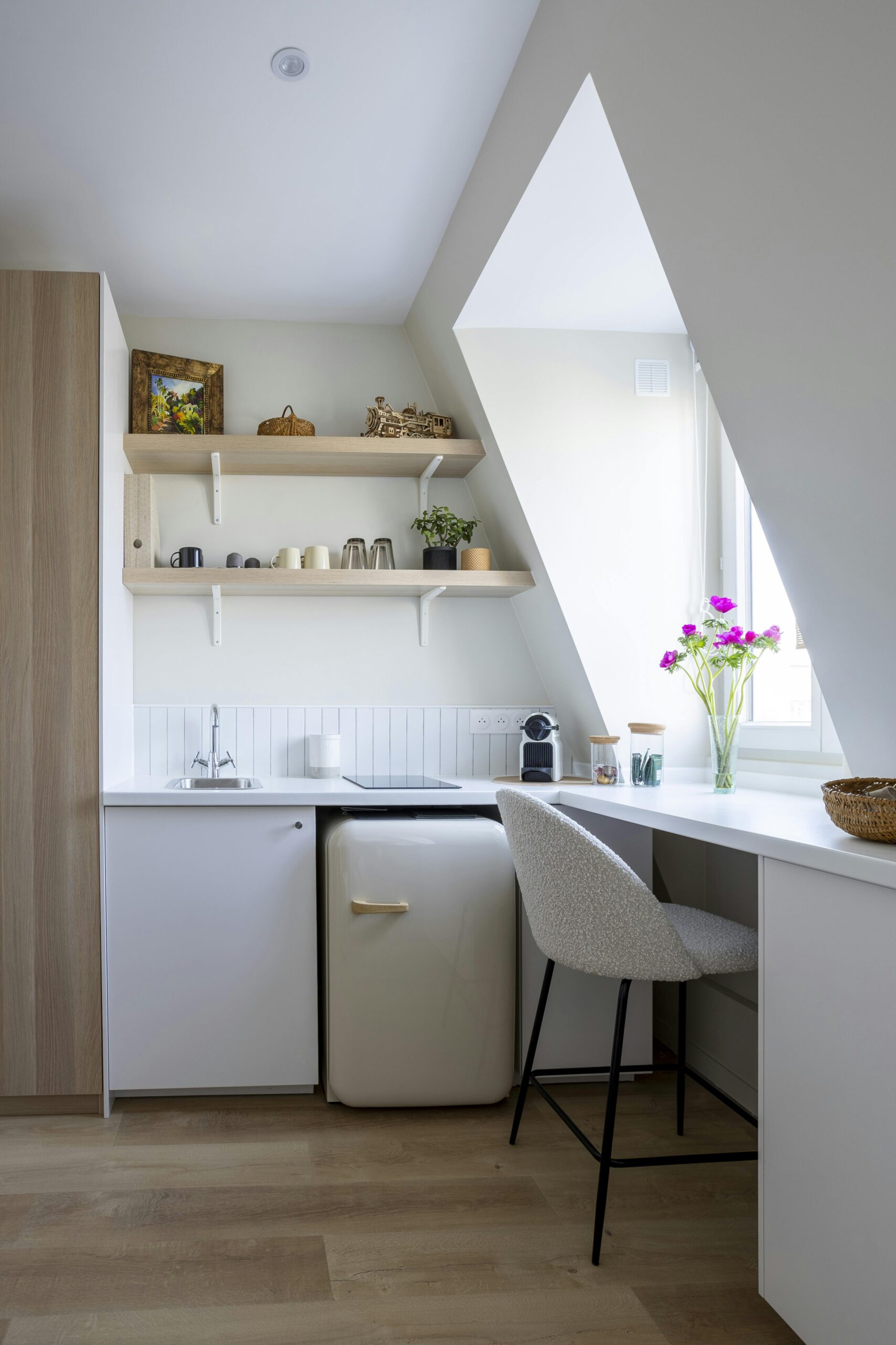 prot&eacute;gez votre projet de r&eacute;novation de loft &agrave; paris 10 avec une assurance adapt&eacute;e. d&eacute;couvrez nos solutions sur mesure pour couvrir tous les risques li&eacute;s &agrave; vos travaux, de la responsabilit&eacute; civile aux garanties dommages ouvrage.