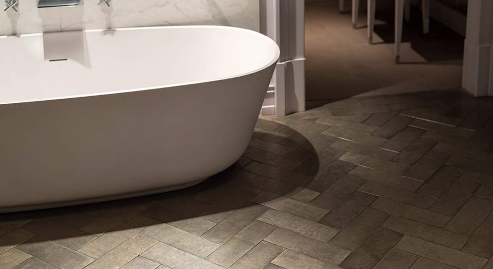 découvrez nos conseils pour bien choisir le sol lors de la rénovation de votre salle de bain. comparez les matériaux adaptés, tendances et astuces pratiques pour un sol résistant, esthétique et facile d’entretien.
