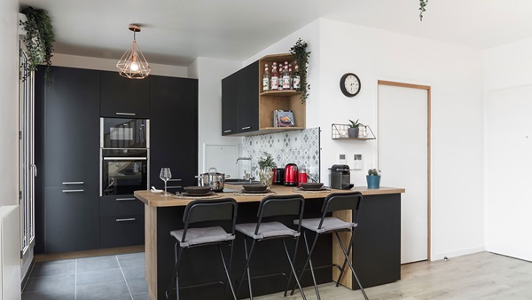 découvrez le coût d'une cuisine premium à paris 10 : conseils, fourchettes de prix, matériaux haut de gamme et solutions sur mesure pour votre projet culinaire.