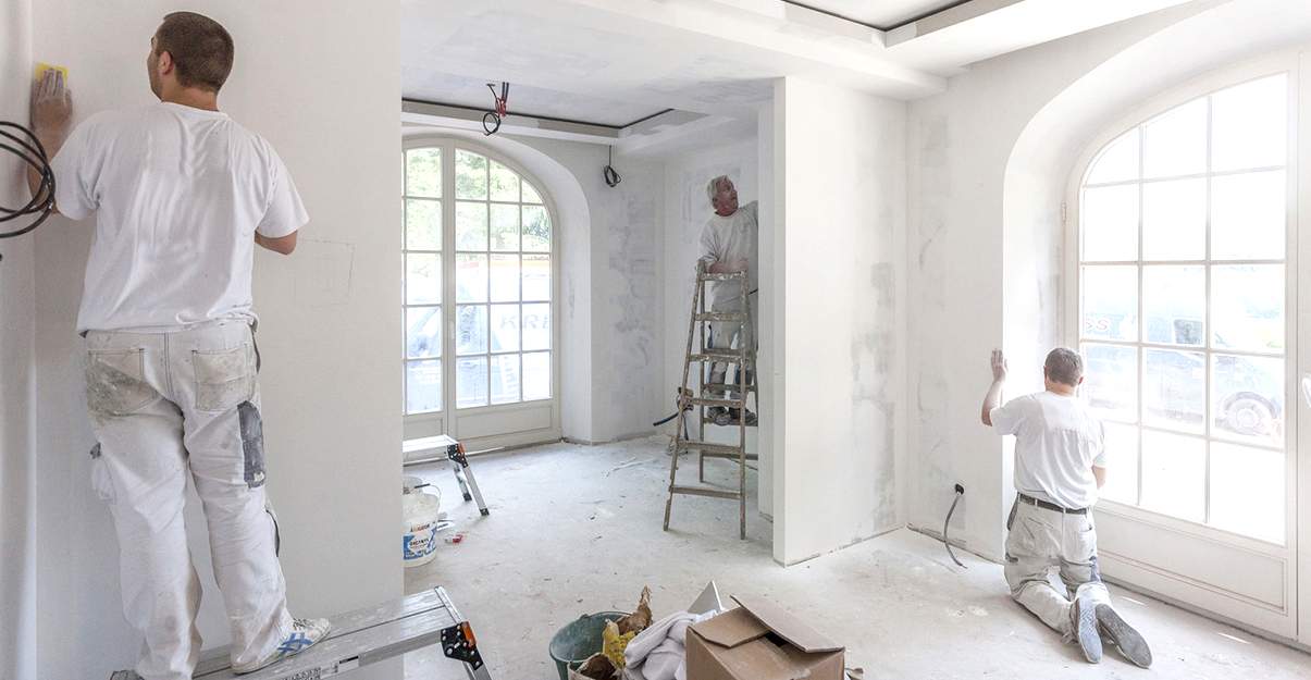 d&eacute;couvrez tout sur le co&ucirc;t du ravalement en 2025 : prix moyens au m2, facteurs qui influencent le tarif, aides disponibles et conseils pour bien budg&eacute;ter vos travaux de fa&ccedil;ade.