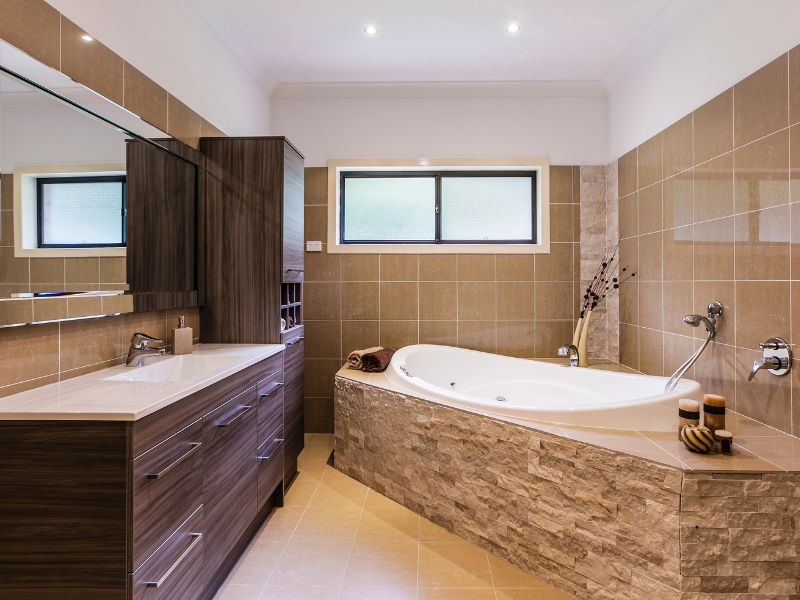 découvrez le coût moyen pour la rénovation d'une salle de bain à paris 75010. conseils, prix au m², devis personnalisés et astuces pour optimiser votre budget dans le 10ème arrondissement.