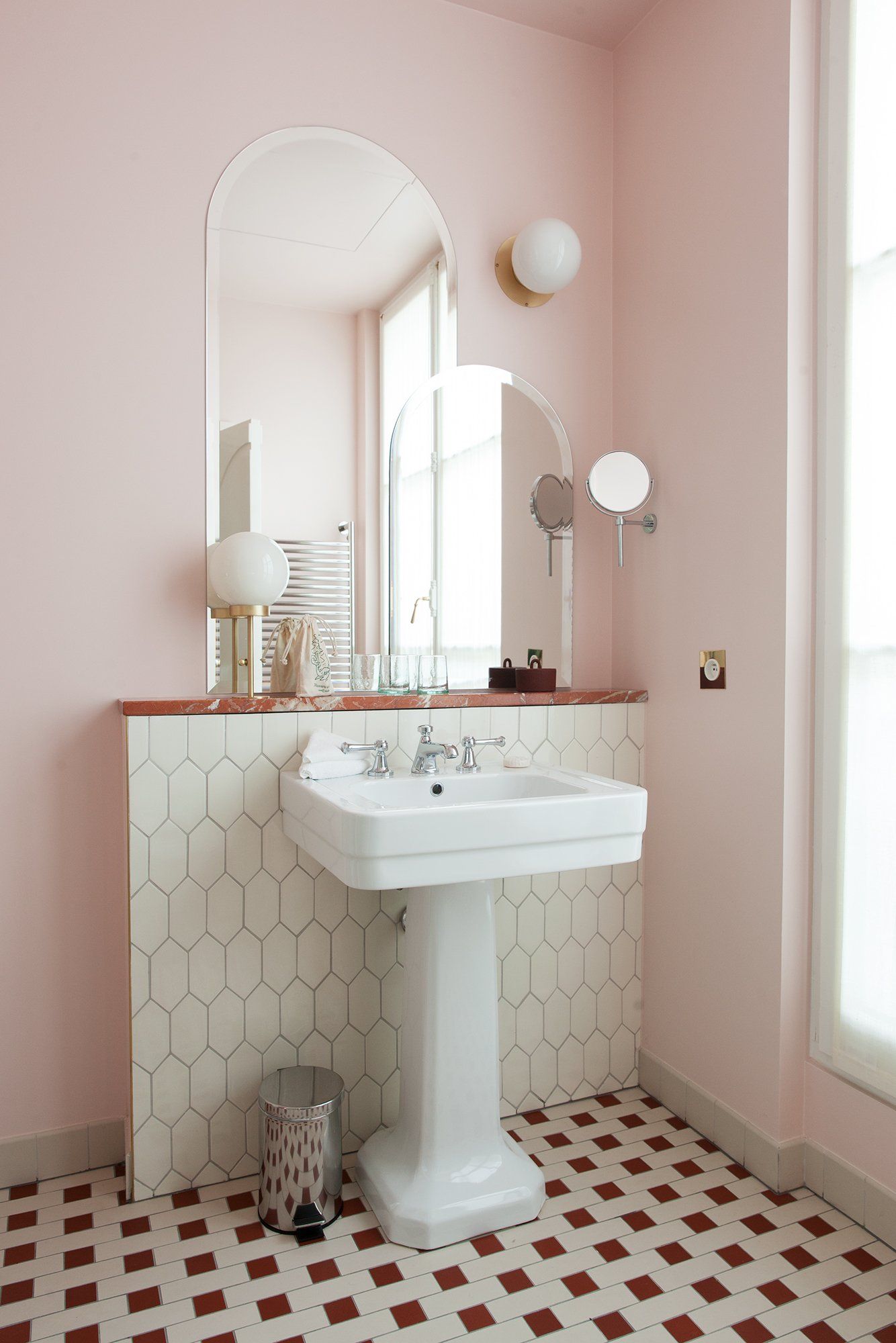 d&eacute;couvrez des id&eacute;es originales et tendances pour la d&eacute;coration de salle de bain &agrave; paris 75010. inspirez-vous pour transformer votre espace avec des conseils et astuces adapt&eacute;s &agrave; tous les styles et budgets.