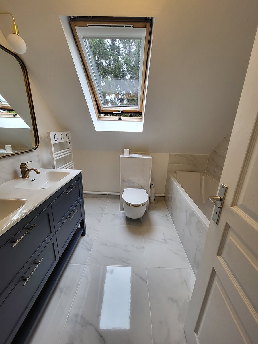obtenez rapidement un devis personnalisé pour la rénovation ou la création de votre salle de bain. comparez les offres et trouvez des professionnels qualifiés près de chez vous !