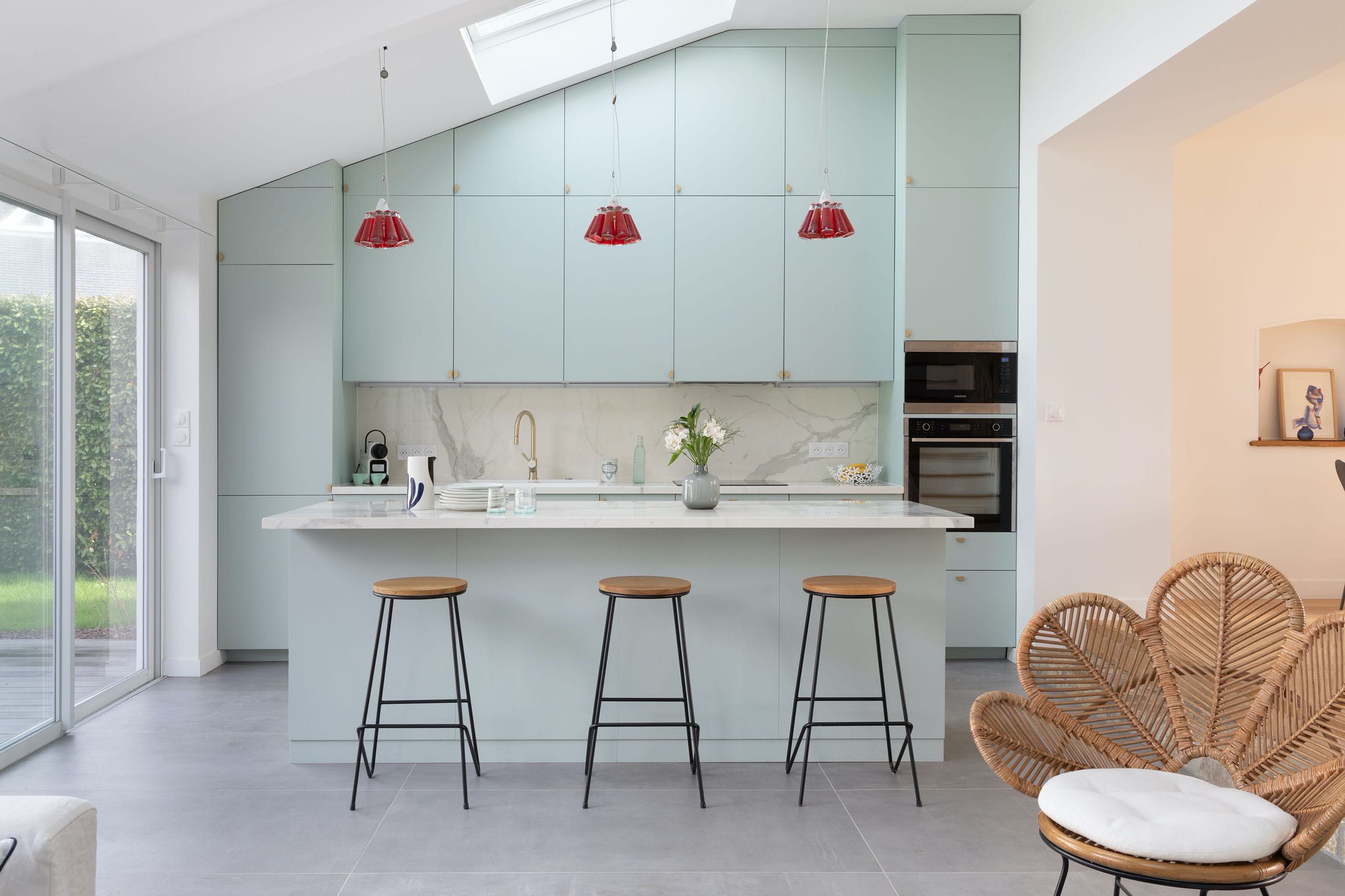 d&eacute;couvrez les frais cach&eacute;s &agrave; pr&eacute;voir lors d'une r&eacute;novation de cuisine &agrave; paris 10. conseils pour &eacute;viter les mauvaises surprises et ma&icirc;triser votre budget.