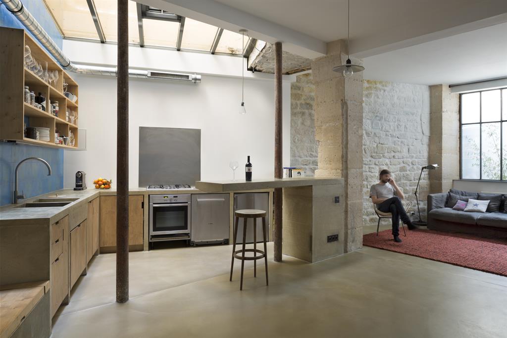 découvrez notre mobilier sur mesure pour loft à paris : des créations uniques, adaptées à votre espace et à votre style, réalisées par des artisans passionnés. donnez vie à un intérieur moderne et personnalisé !