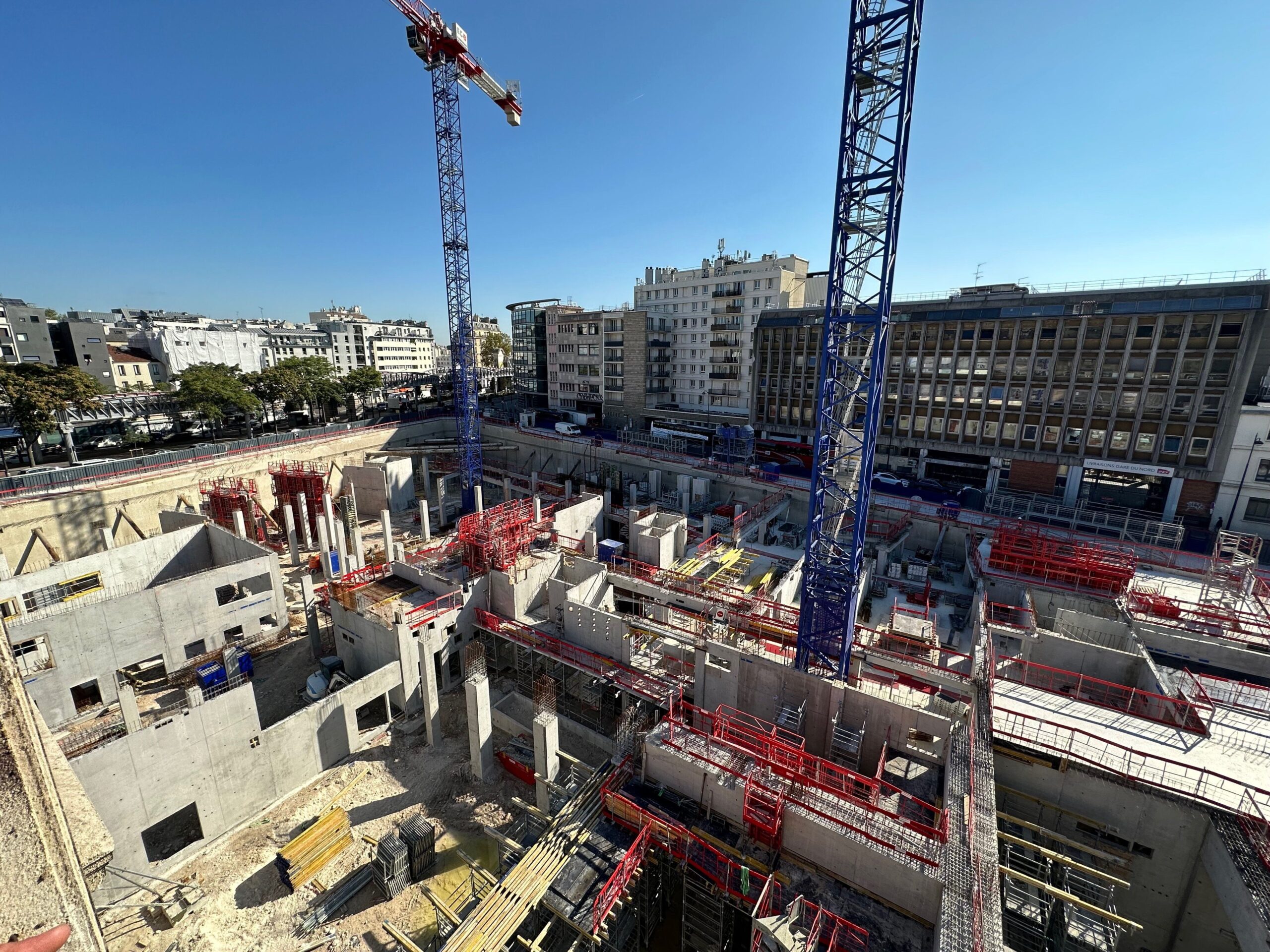 vous souhaitez organiser un chantier de rénovation à paris 10 ? découvrez nos conseils pratiques pour planifier, coordonner et réussir vos travaux en toute sérénité dans le 10e arrondissement de paris.