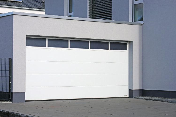 découvrez les différents prix des garages selon le type, la surface et les matériaux. conseils pour estimer le coût de construction ou d’achat d’un garage adapté à vos besoins.