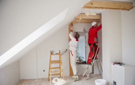 d&eacute;couvrez le prix au m2 pour tous vos travaux de peinture : tarifs moyens, facteurs de variation et conseils pour estimer le budget de vos projets de r&eacute;novation ou d&eacute;coration.