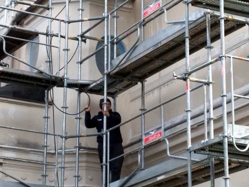 d&eacute;couvrez le prix moyen pour un ravalement de fa&ccedil;ade de 100m2, les facteurs qui influencent le co&ucirc;t et les conseils pour bien estimer votre budget en 2024.