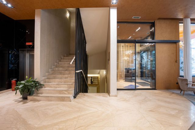confiez la r&eacute;novation de vos espaces communs &agrave; paris &agrave; des experts. am&eacute;liorez l&rsquo;esth&eacute;tique et la fonctionnalit&eacute; de vos halls, couloirs et parties partag&eacute;es gr&acirc;ce &agrave; des prestations sur mesure, rapides et de qualit&eacute;.
