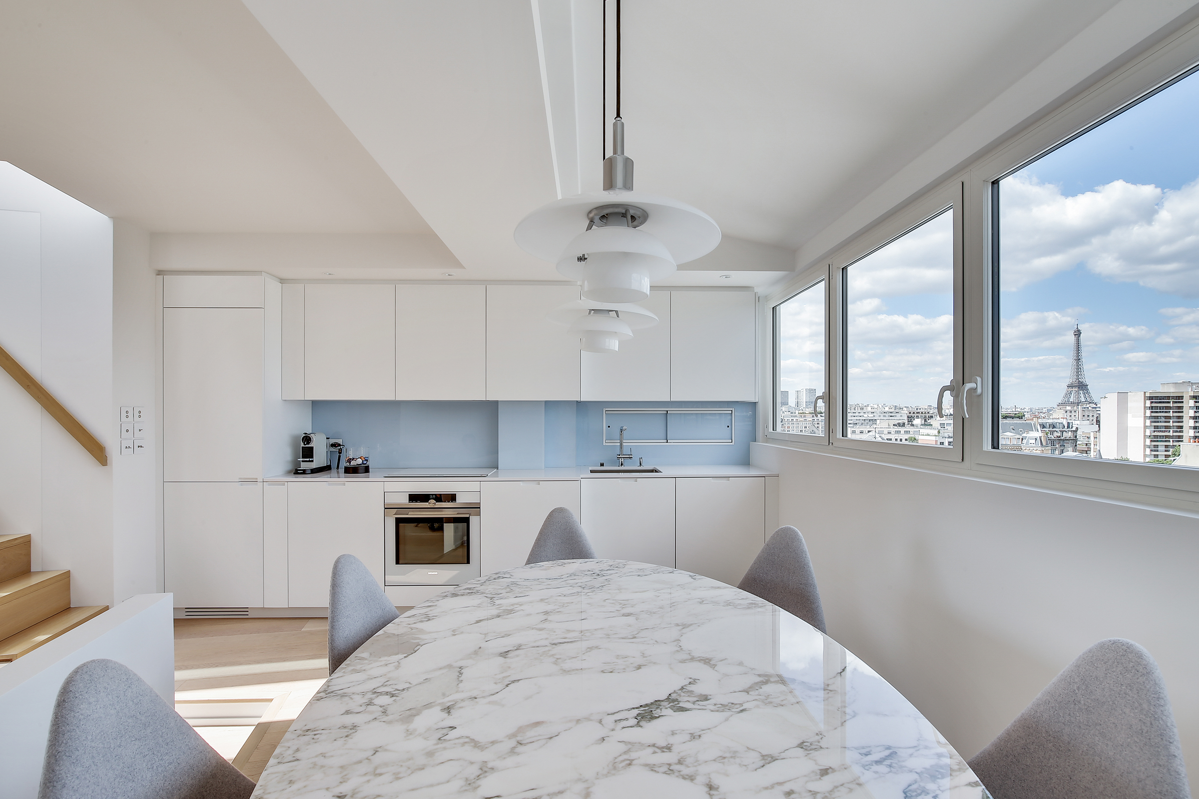 découvrez nos services de rénovation immobilière à paris 75010 : transformation complète d'appartements, modernisation de maisons et optimisation d'espaces dans le 10ème arrondissement. demandez votre devis gratuit dès aujourd'hui !