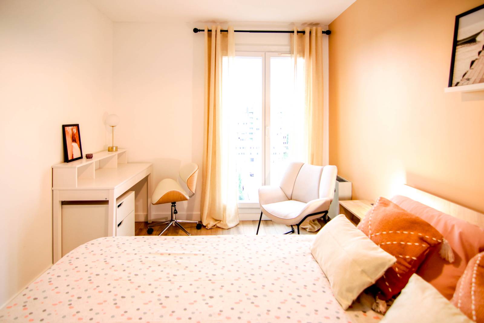découvrez nos services de rénovation intérieure haut de gamme : design sur-mesure, matériaux nobles, finitions d’exception pour transformer votre espace en un lieu élégant et raffiné.