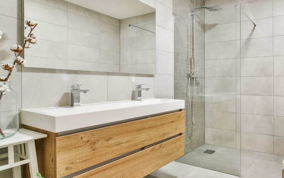 sp&eacute;cialis&eacute;s en r&eacute;novation de salles de bain pour seniors &agrave; paris 75010, nous cr&eacute;ons des espaces accessibles, confortables et s&eacute;curis&eacute;s adapt&eacute;s &agrave; vos besoins. devis gratuit et accompagnement personnalis&eacute;.