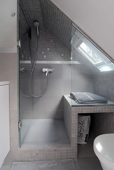 confiez la r&eacute;novation de votre salle de bain sous pente &agrave; paris 10 &agrave; nos experts. solutions sur-mesure, optimisation de l&rsquo;espace et finitions de qualit&eacute; pour un int&eacute;rieur fonctionnel et &eacute;l&eacute;gant.