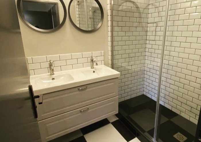 sp&eacute;cialistes en r&eacute;novation de salle de bains &agrave; paris 75010 : transformation compl&egrave;te, conseils sur-mesure et finitions haut de gamme. offrez une nouvelle vie &agrave; votre salle de bains dans le 10e arrondissement de paris.