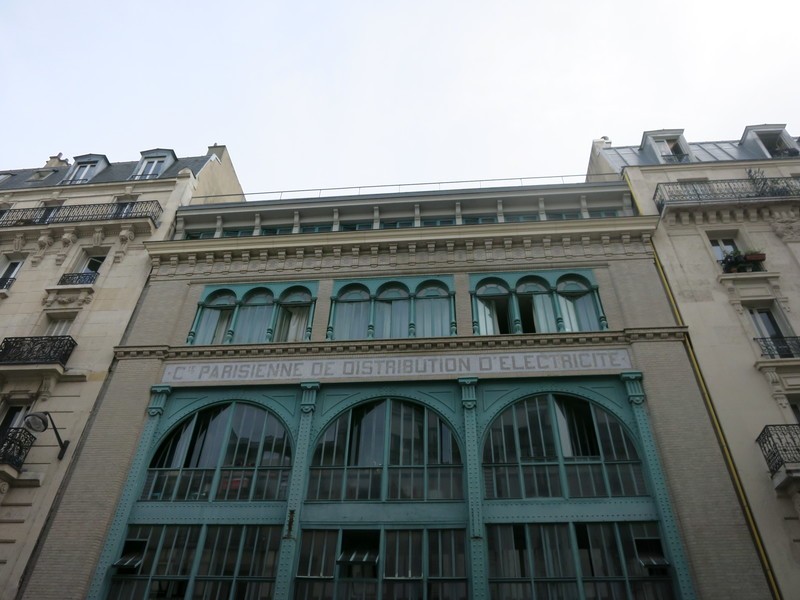 d&eacute;couvrez toutes les informations sur le r&eacute;seau &eacute;lectrique &agrave; paris 75010 : fournisseurs, raccordement, pannes, conseils et contacts utiles pour une gestion efficace de votre &eacute;lectricit&eacute; dans le 10&egrave;me arrondissement.