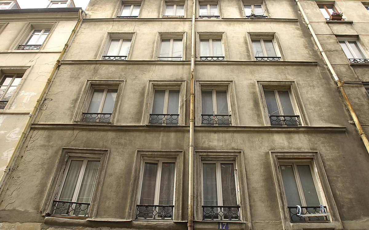 assurez la sécurité de votre logement dans le 10e arrondissement de paris. découvrez nos conseils et solutions pour protéger efficacement votre domicile contre les risques et les intrusions.
