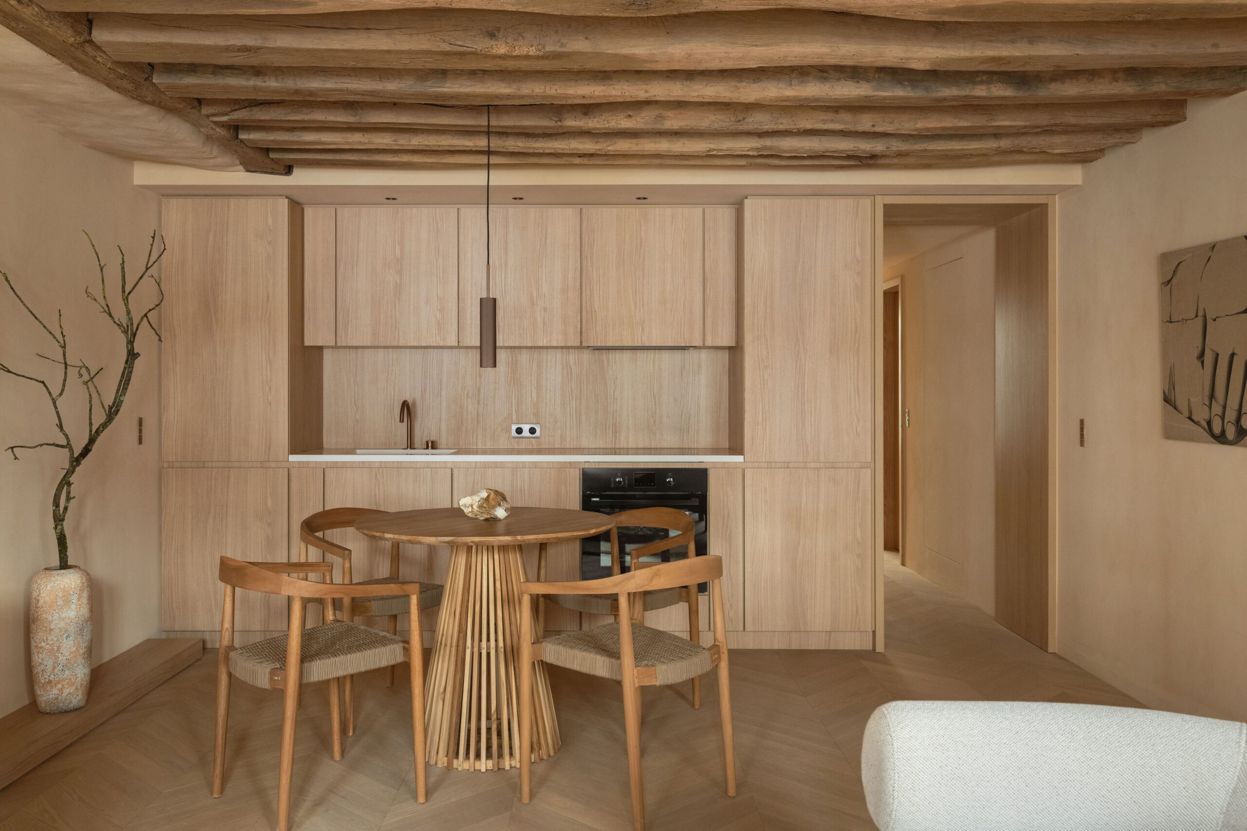 confiez la rénovation de votre appartement à paris 75010 en 2025 à des experts qualifiés. conseils, devis gratuits et travaux sur mesure pour sublimer votre intérieur.